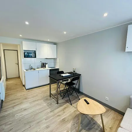 Apartment La Cour Barbatre Calme